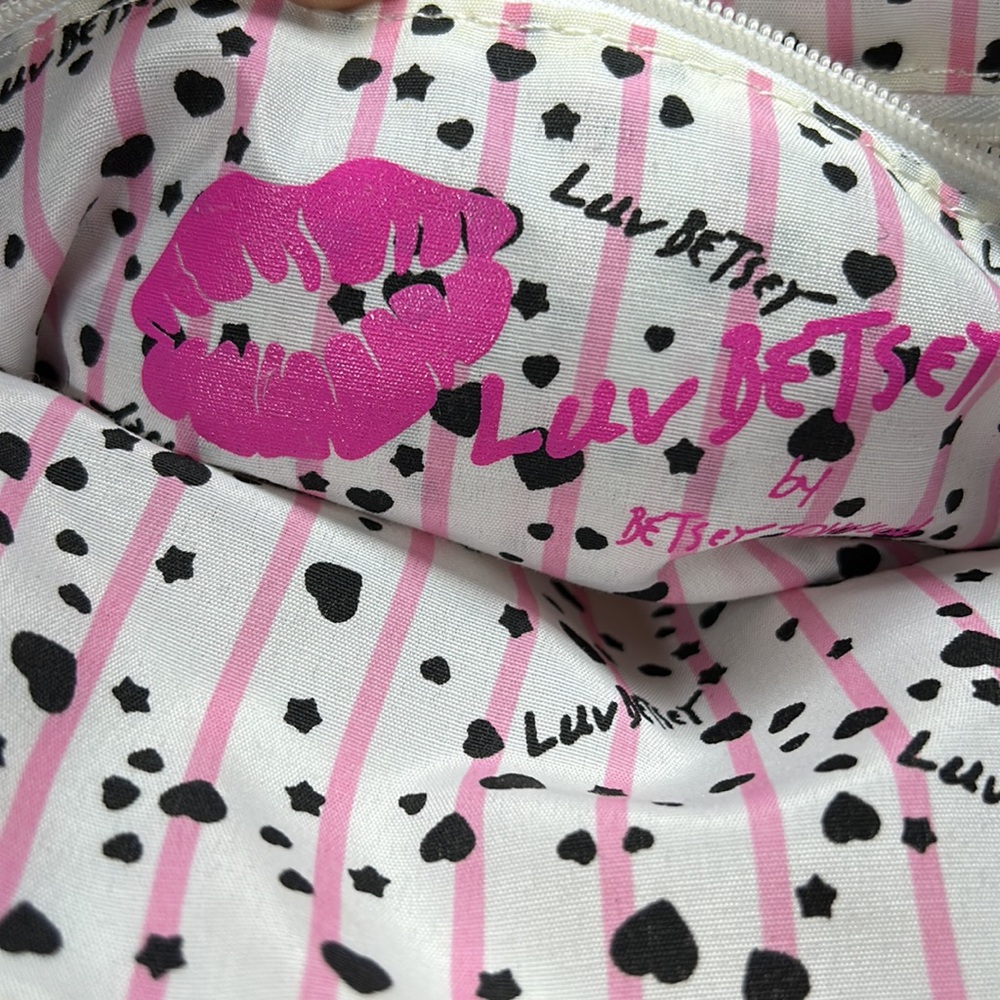 NWOT BETSEY JOHNSON LUV BETSEY crossbody pink and cream quilted kitchen pattern - Picture 9 of 14